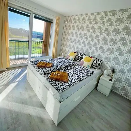 Vynimocny, Svetly, Byt S Parkovanim! Appartement Bratislava